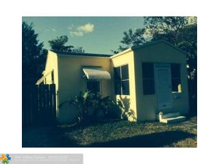 241 6th St, Dania Beach FL  33004-4147 exterior