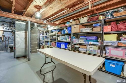 11 Cherokee Trl, Oakland NJ  07436-3011 exterior