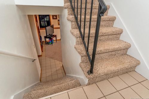 34 Juniper Ln, Norwich CT  06351-9119 exterior