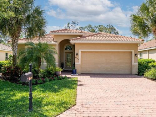 10460 Yorkstone Dr, Bonita Springs, FL 34135-5095