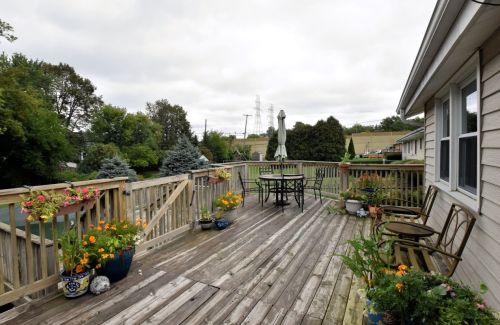 10120 Norwich Ave, Milwaukee WI 53228-2020 exterior