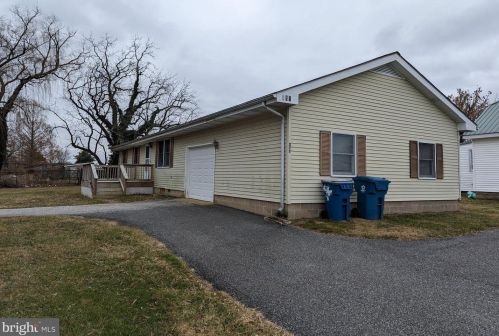 277 Old Camden Rd, Camden-Wy, DE 19934-5524