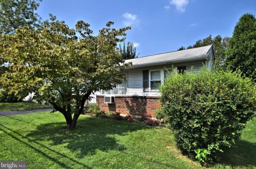 1830 Fleming Ave, Willow Grove, PA 19090-3916