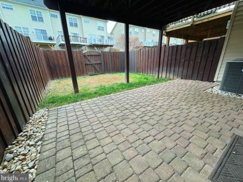 9283 Alvyn Lake Cir, Bristow VA  20136-6149 exterior