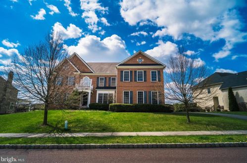 406 Hoffman Rd, Harleysville, PA 19438-2184