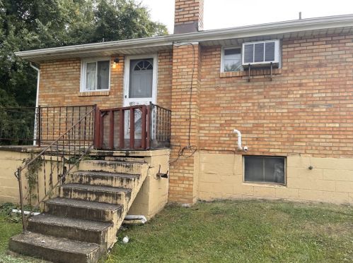 1800 Penn Ave, Jeannette, PA 15644-2051