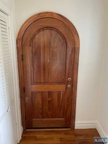 865 Lincoln Pl, Teaneck, NJ 07666-2526