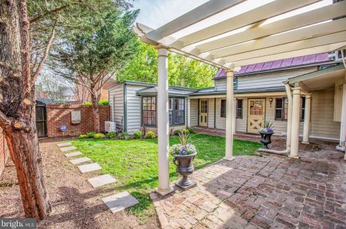 304 Amelia St, Fredericksburg VA  22401-3820 exterior