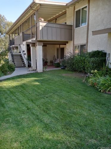 26373 Oak Highland Dr, Santa Clarita, CA 91321-1301