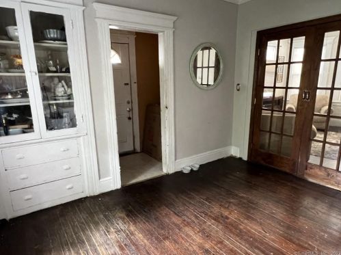 26 Boston Ter, Bridgeport CT  06610-2533 exterior