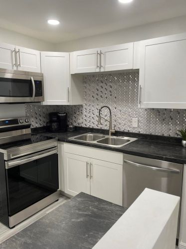 78 Chatham D, West Palm Beach, FL 33417-1813