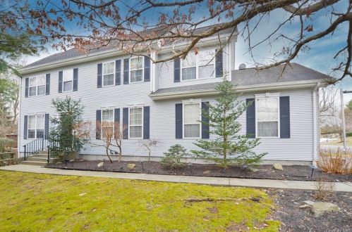 156 Woodlands Dr, Tuxedo Park, NY 10987-4812