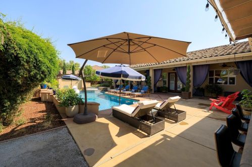 10709 Goldsborough Cir, Valley Home CA  95361-7648 exterior