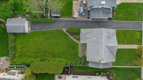 235 Seneca Pl, Westfield NJ  07090-4348 exterior