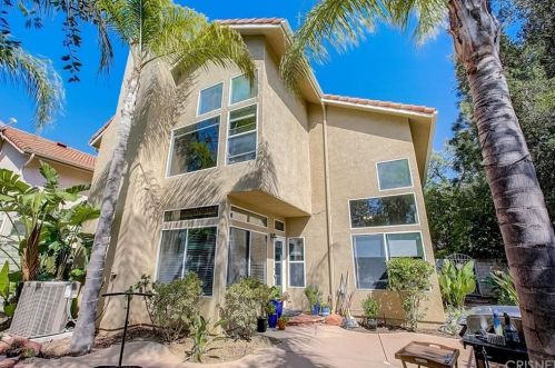 136 Valero Cir, Calabasas CA  91377-5551 exterior