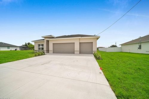 472 3rd Pl, Cape Coral, FL 33909-2586