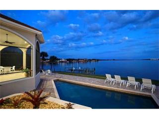 1584 Caribbean Dr, Sarasota, FL 34231-5304