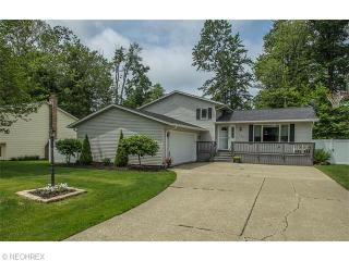 1622 Devonshire Dr, Brunswick, OH 44212-3638