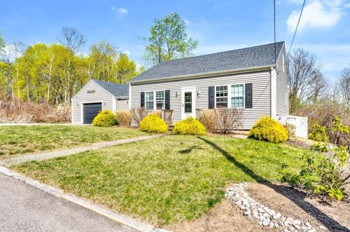 164 Venice Ave, Providence, RI 02919-6228
