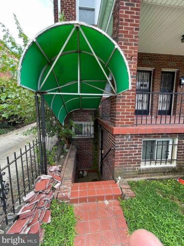 1419 Minnesota Ave, Washington DC 20020-5605 exterior