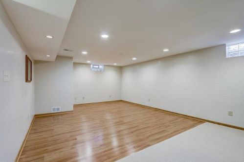 5237 20th St, Milwaukee WI 53233-2548 exterior