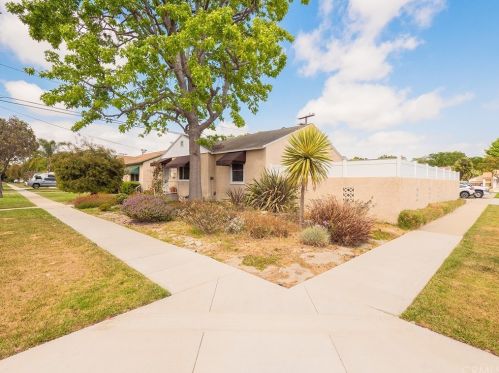 2400 Quincy Ave, Long Beach, CA 90815-1821