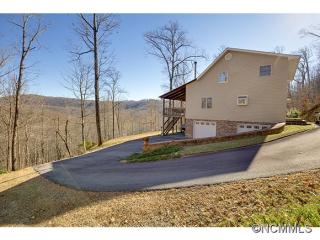 391 Indian Ridge Trl, Hendersonville, NC 28739-0343