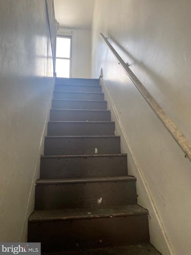 1614 Berryhill St, Harrisburg PA  17104-2237 exterior