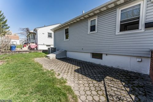 524 Laurel Ave, Roselle Park NJ  07204-1542 exterior