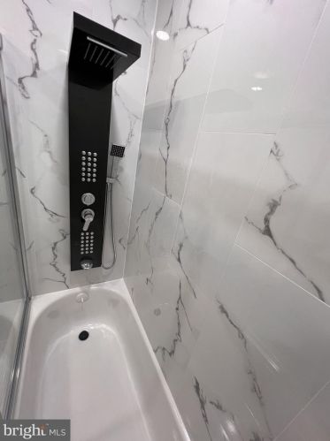 4950 19th St, Philadelphia PA  19112-0017 exterior