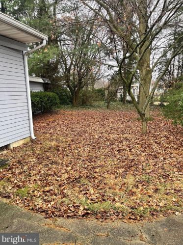 35 Hemsing Dr, Lumberton Township NJ  08048-3066 exterior