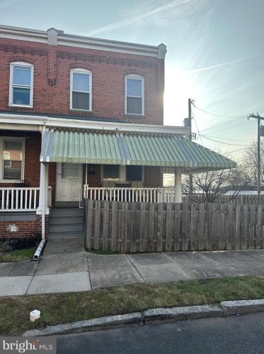 100 Stanbridge St, Norristown, PA 19401-4432