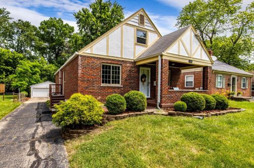 6132 Glade Ave, Cincinnati, OH 45230-2709