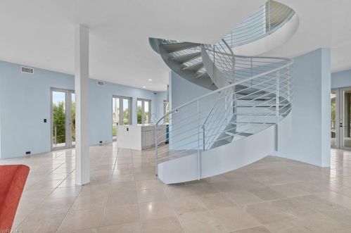 4150 Dingman Dr, Sanibel FL 33957-5107 exterior