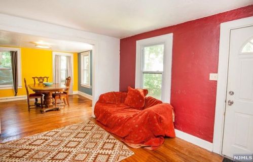 16 Sunset Rd, Demarest NJ  07627-2419 exterior