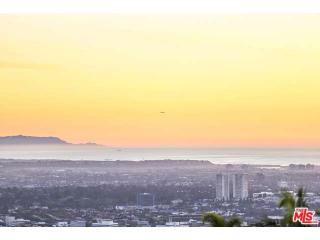 1514 Blue Jay Way, Los Angeles CA  90069-1215 exterior