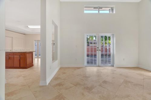 7090 5th Ave, Hialeah FL  33014-4952 exterior