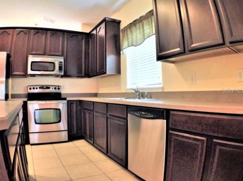 140 Conch Key Way, Sanford, FL 32771-5215