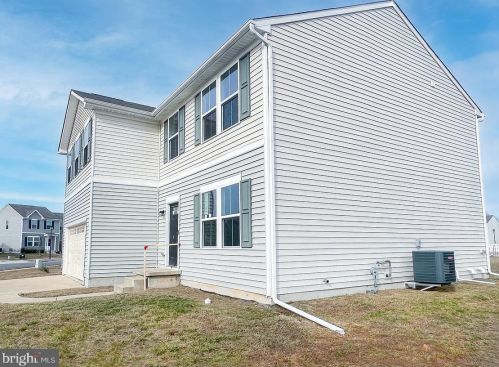 413 Nob Hill Rd, Dover, DE 19901-8852