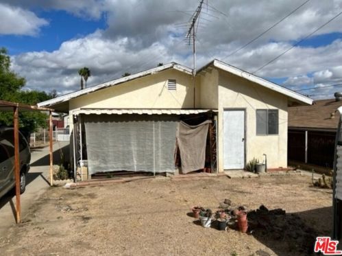 33190 Turner St, Lake Elsinore CA  92530-6153 exterior