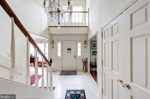 26 Manchester Ct, Berwyn PA  19312-1863 exterior