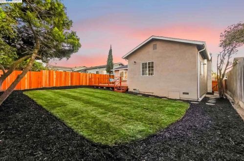 22632 Northview Dr, Hayward CA 94541-3433 exterior