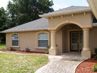 8394 Cecil Ln, Homosassa, FL 34446-1150