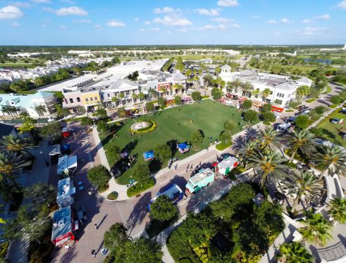 913 Connecticut Ter, Fort Pierce FL 34953-1514 exterior