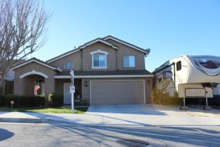 2215 Highland Dr, Hollister, CA 95023-6270