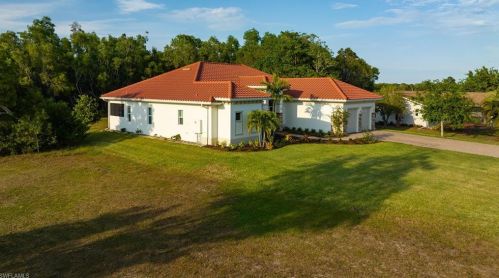18067 Royal Hammock Blvd, Naples, FL 34114-8944