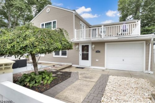 96 Alwat St, Woodbridge, NJ 07095-2401