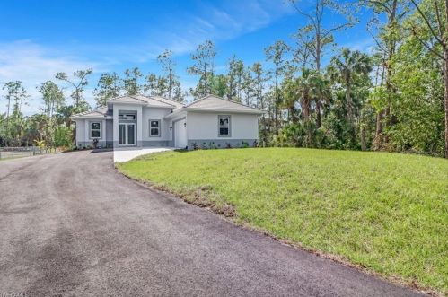 2978 Golden Gate Blvd, Naples, FL 34120-1738
