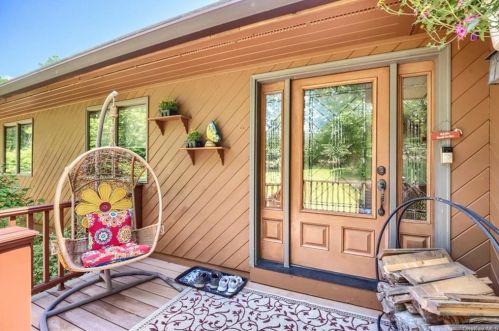 2 Deer Run, Tomkins Cove, NY 10986-1023