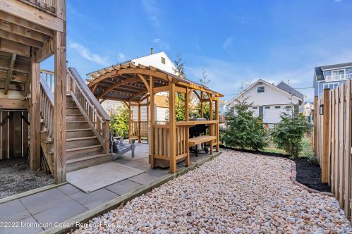 25 Miller St, Monmouth Hills NJ  07732-1751 exterior